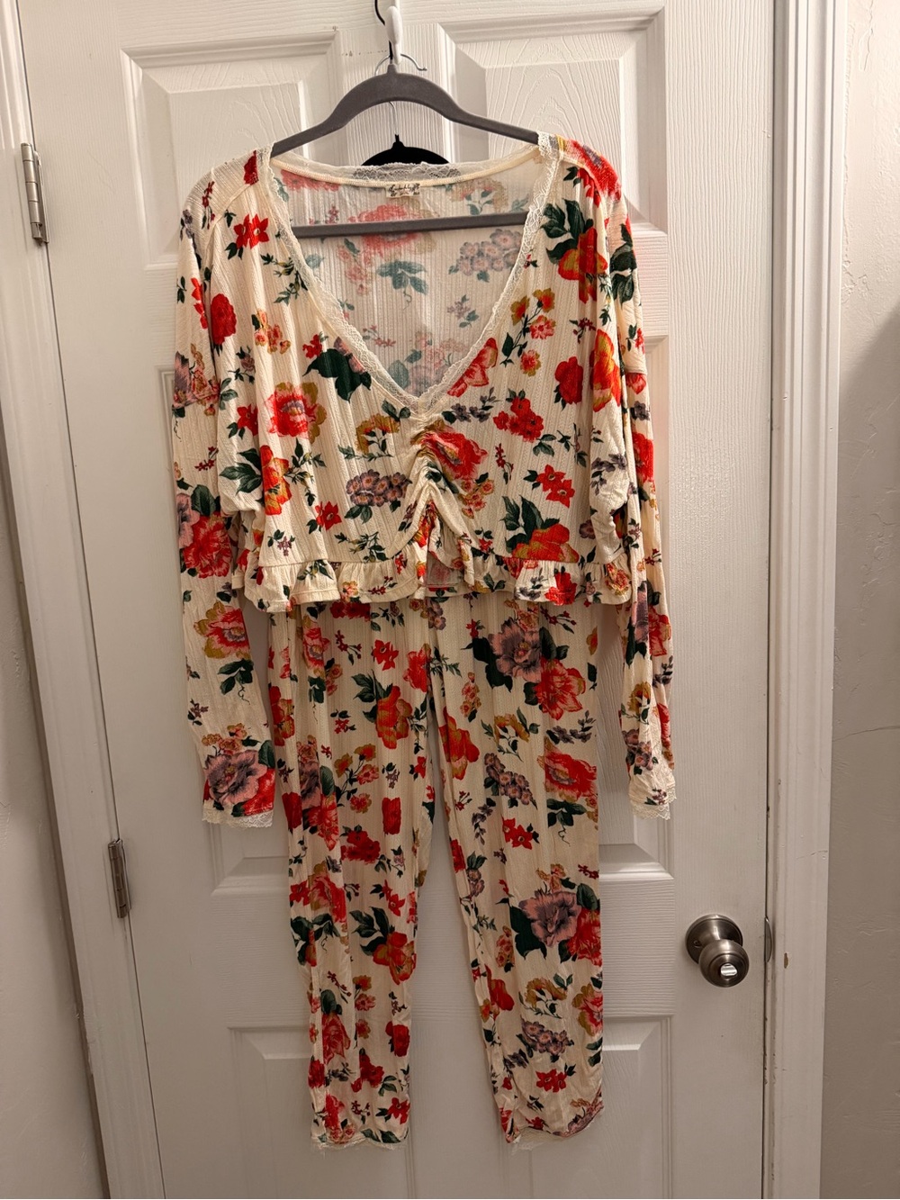 Free people floral lounge set NEW L